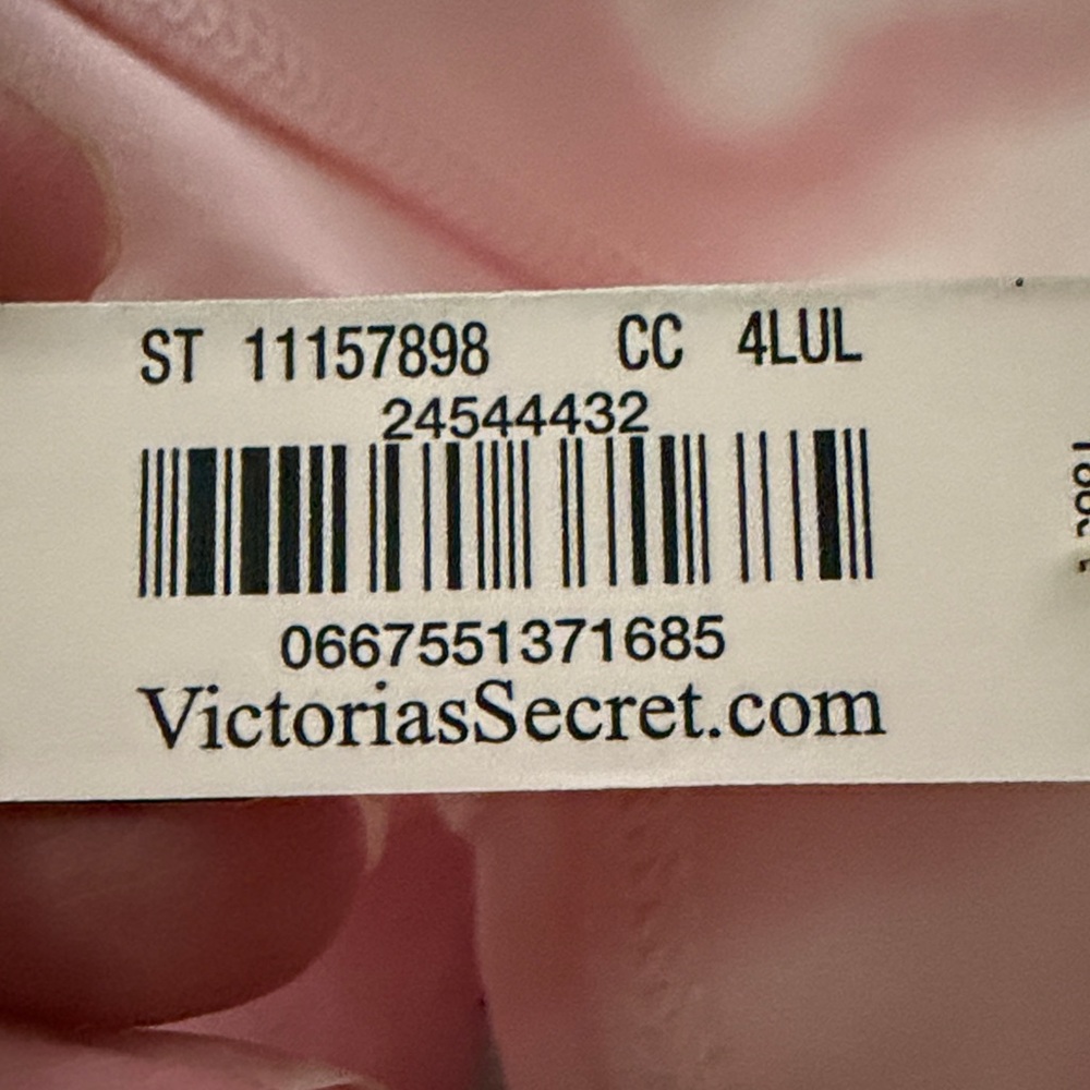 Victoria's Secret Pink and Black Apparel Collection - Picture 3 of 5